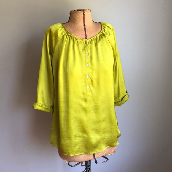 Relativity Silky Chartreuse Green Peasant Top 3/4 Sleeve - Picture 1 of 13
